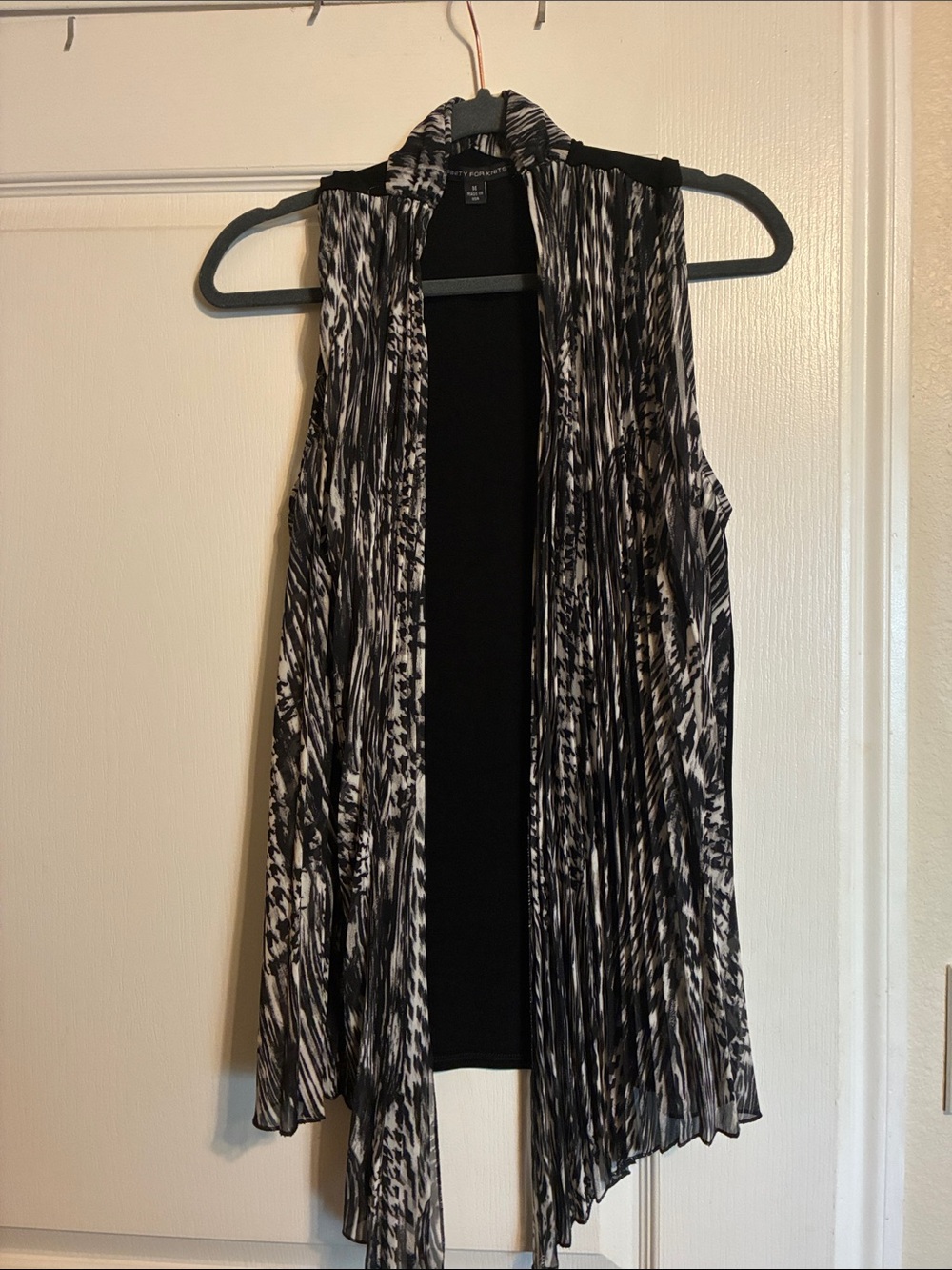 Black & White Patterned Lightweight Women's Wrap Vest